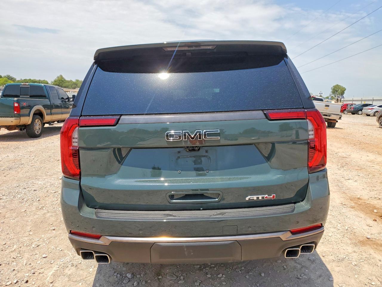 2025 GMC YUKON