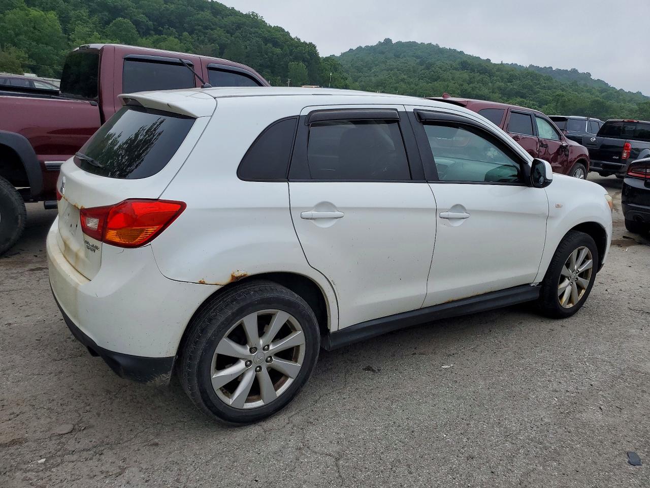 2014 MITSUBISHI OUTLANDER