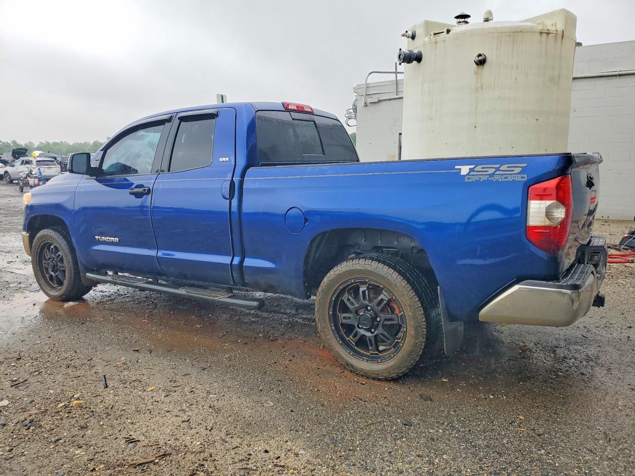 2015 TOYOTA TUNDRA