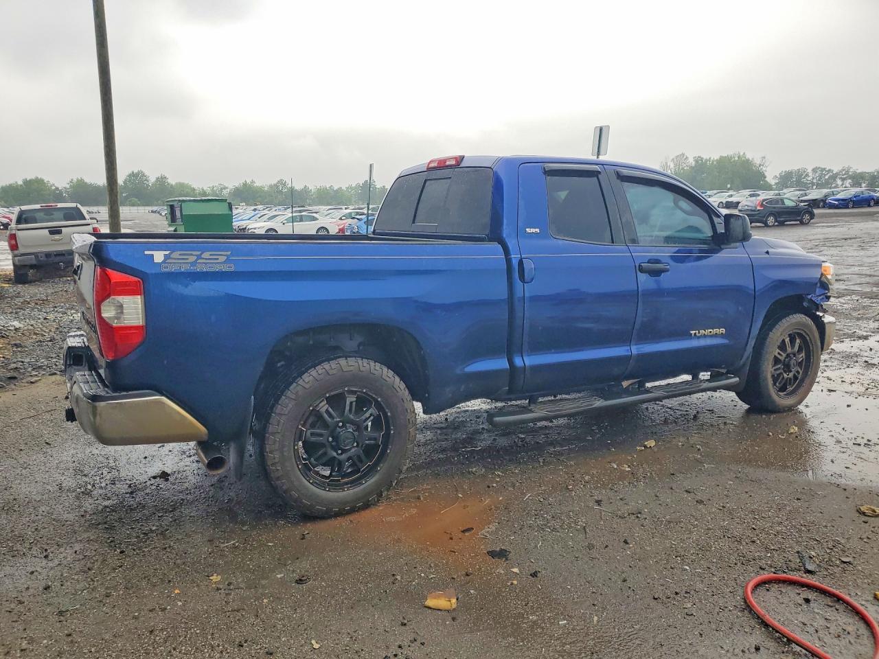 2015 TOYOTA TUNDRA