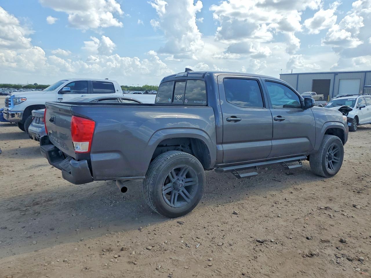 2016 TOYOTA TACOMA