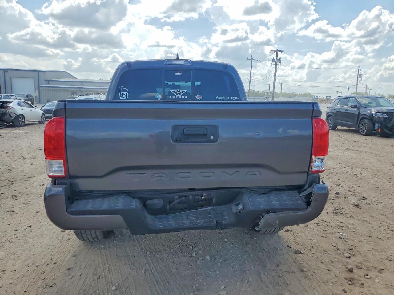 2016 TOYOTA TACOMA