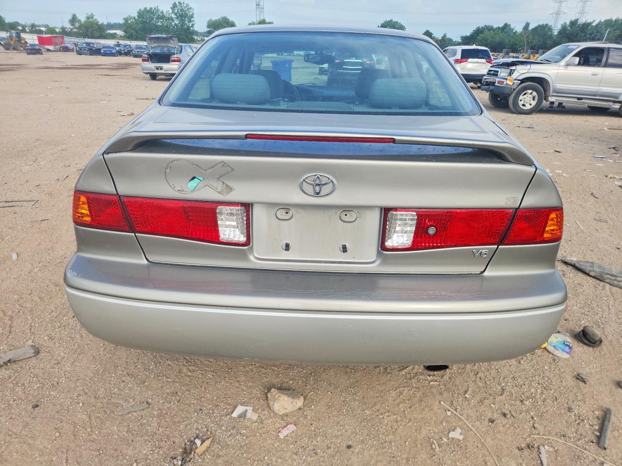 2001 TOYOTA CAMRY