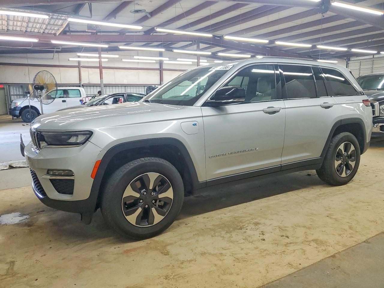 2024 JEEP GRAND CHER
