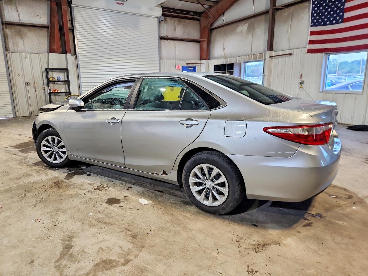 2016 TOYOTA CAMRY