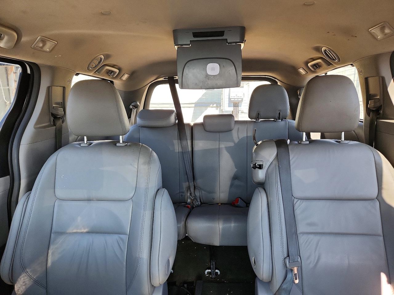 2015 TOYOTA SIENNA