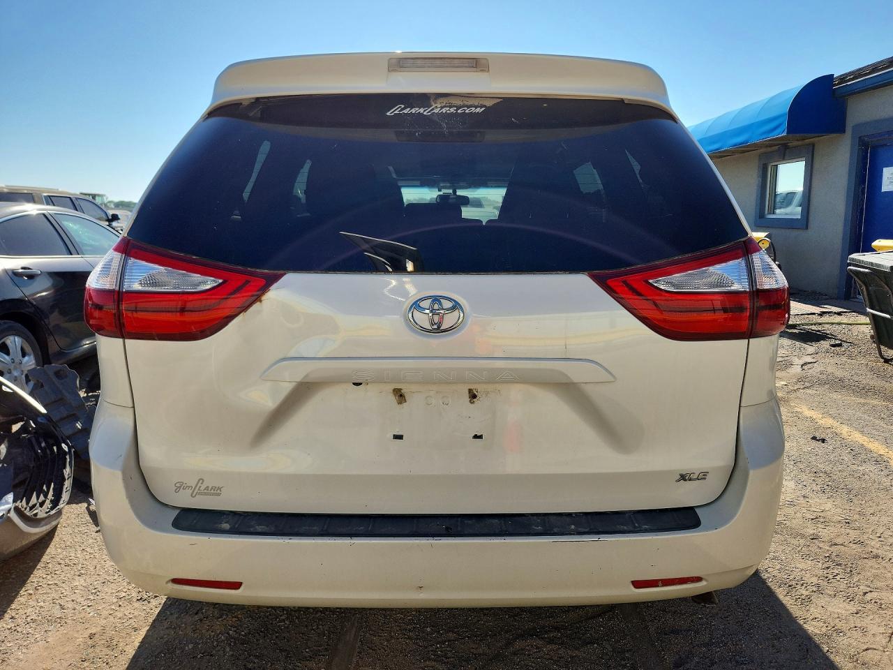 2015 TOYOTA SIENNA