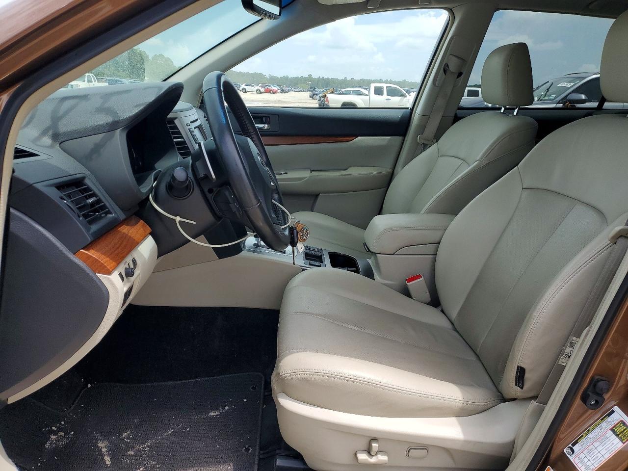 2013 SUBARU OUTBACK