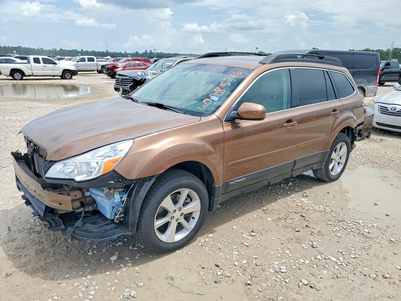 2013 SUBARU OUTBACK