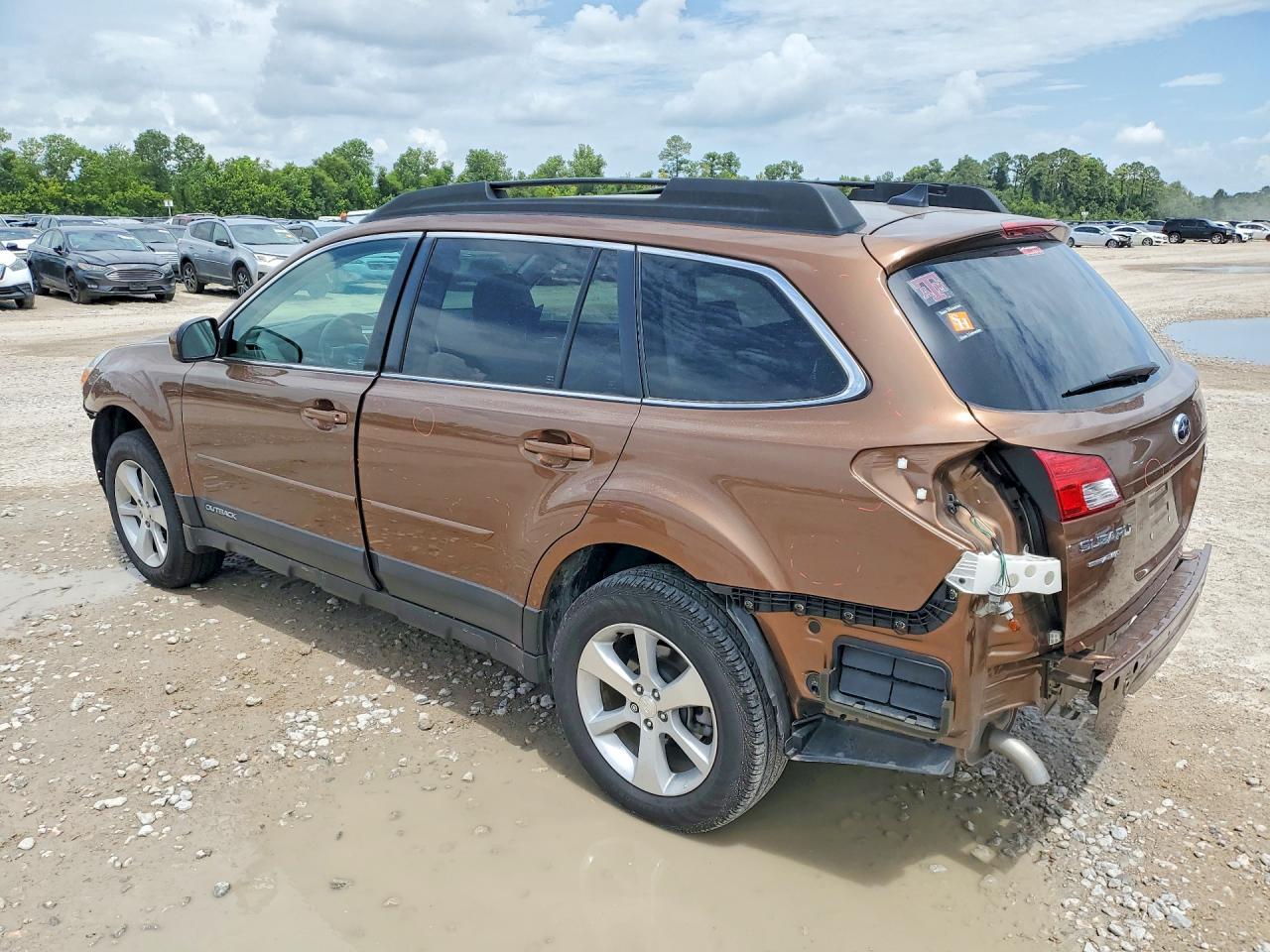 2013 SUBARU OUTBACK