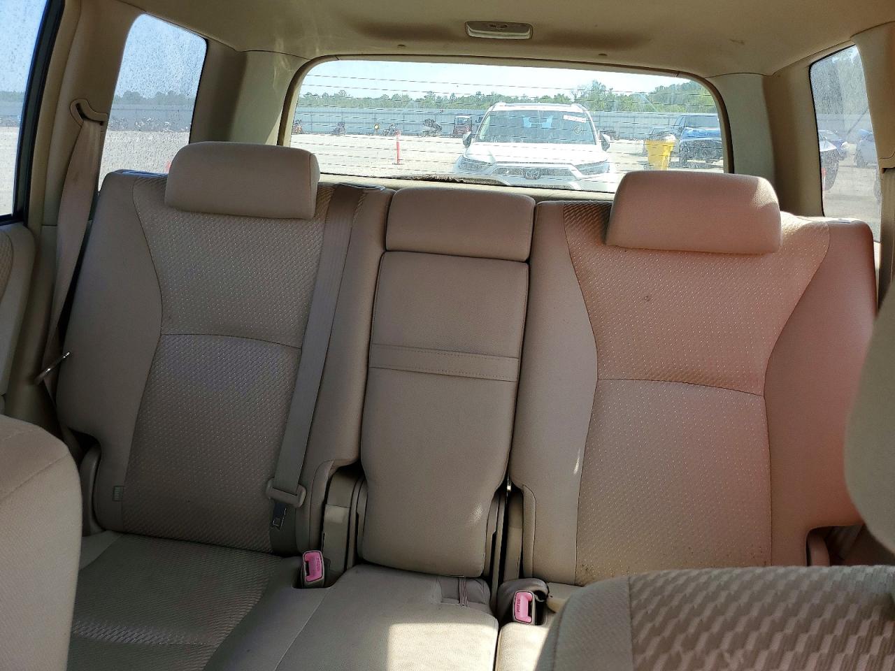 2004 TOYOTA HIGHLANDER