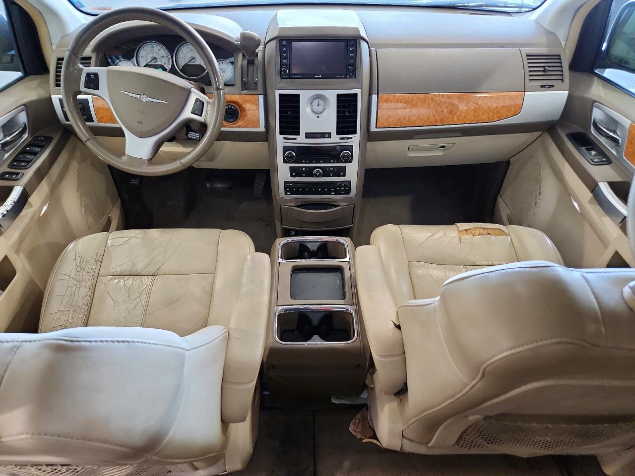 2010 CHRYSLER MINIVAN