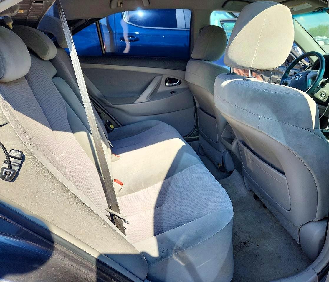2011 TOYOTA CAMRY
