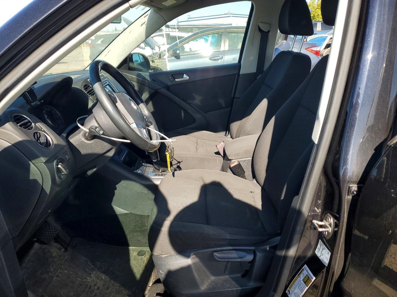 2017 VOLKSWAGEN TIGUAN