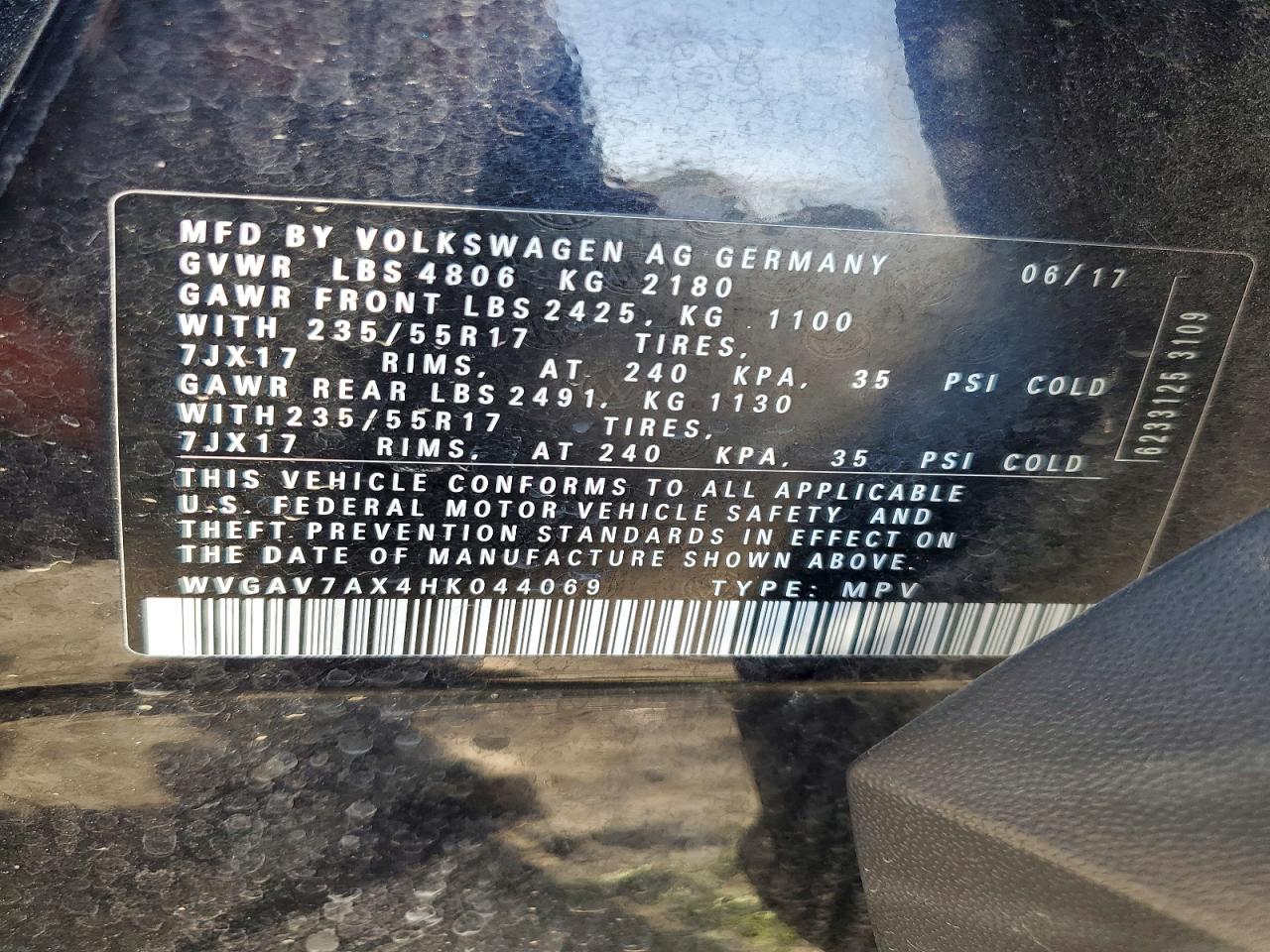2017 VOLKSWAGEN TIGUAN