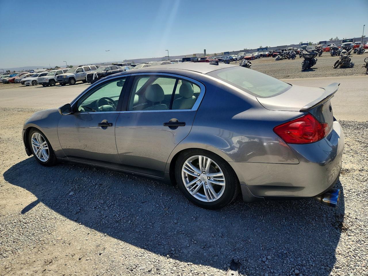 2010 INFINITI G37