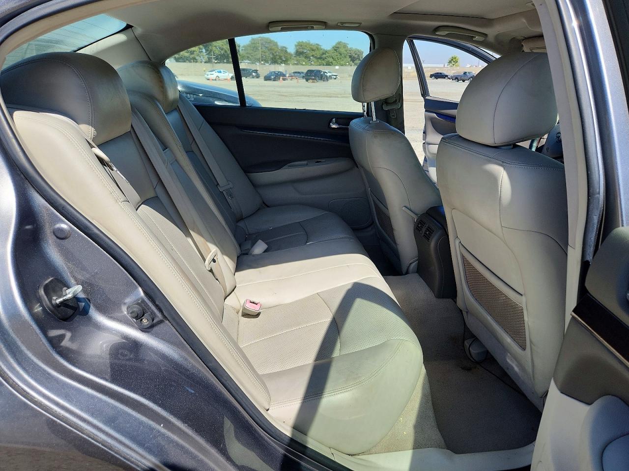 2010 INFINITI G37