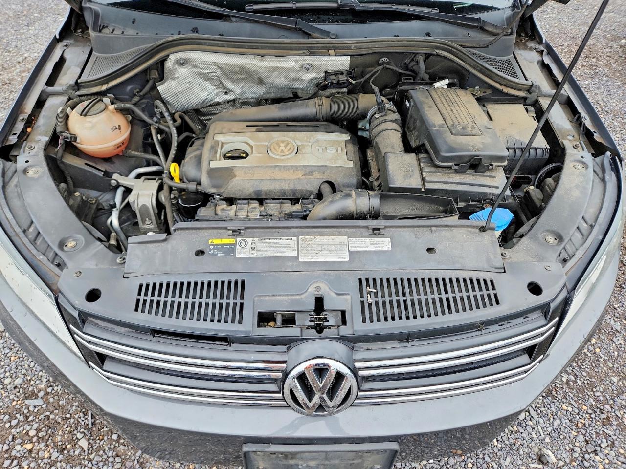 2016 VOLKSWAGEN TIGUAN