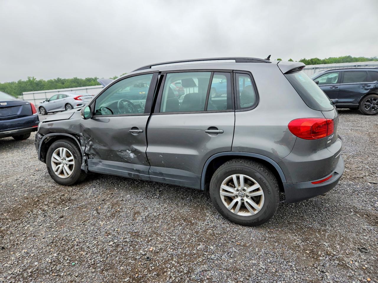 2016 VOLKSWAGEN TIGUAN