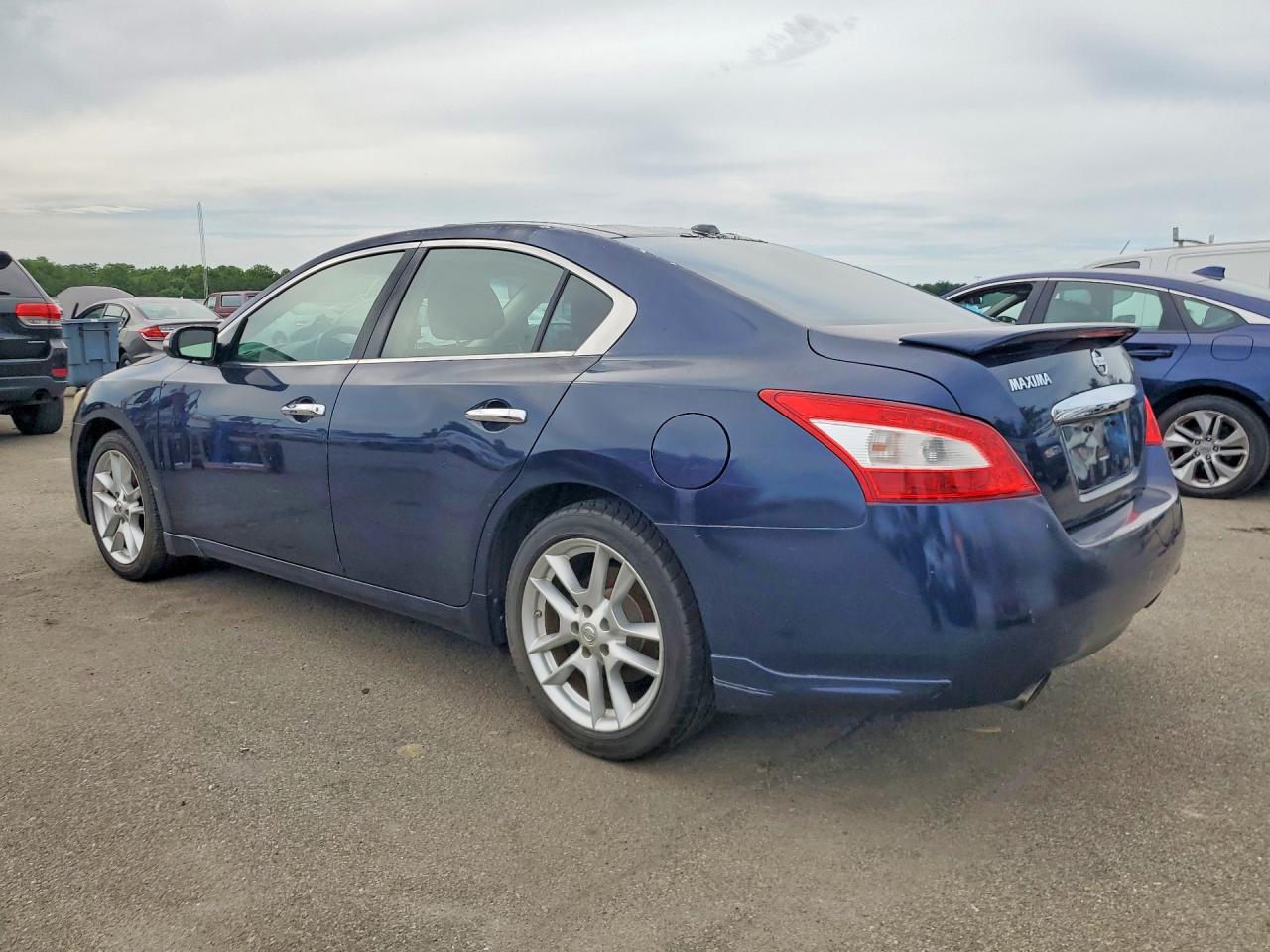 2009 NISSAN MAXIMA