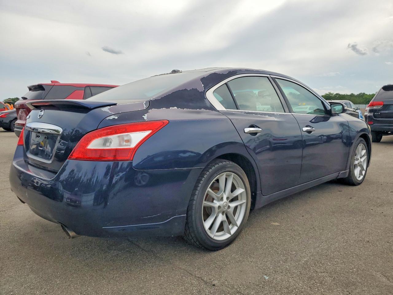 2009 NISSAN MAXIMA