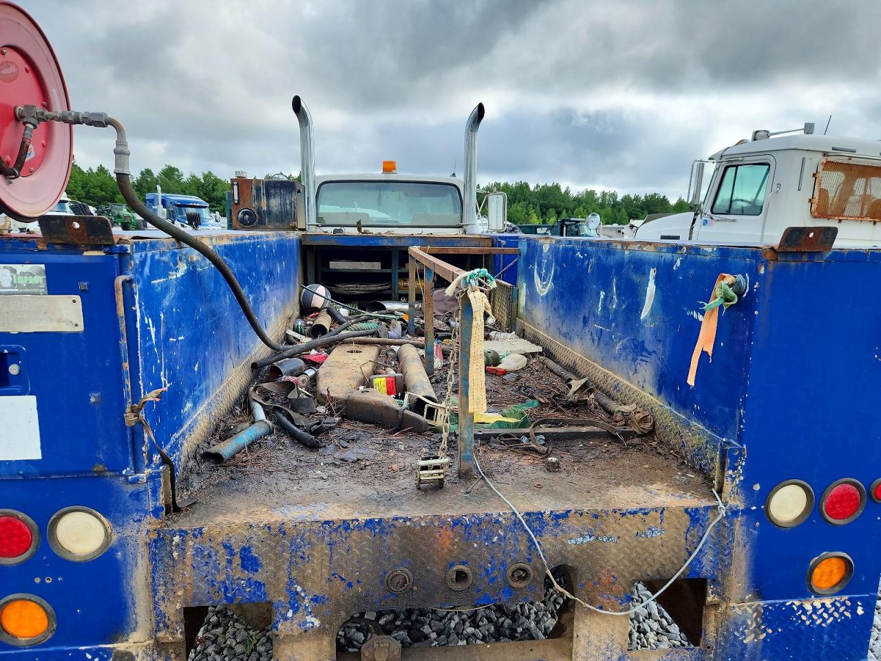 1993 FORD F700