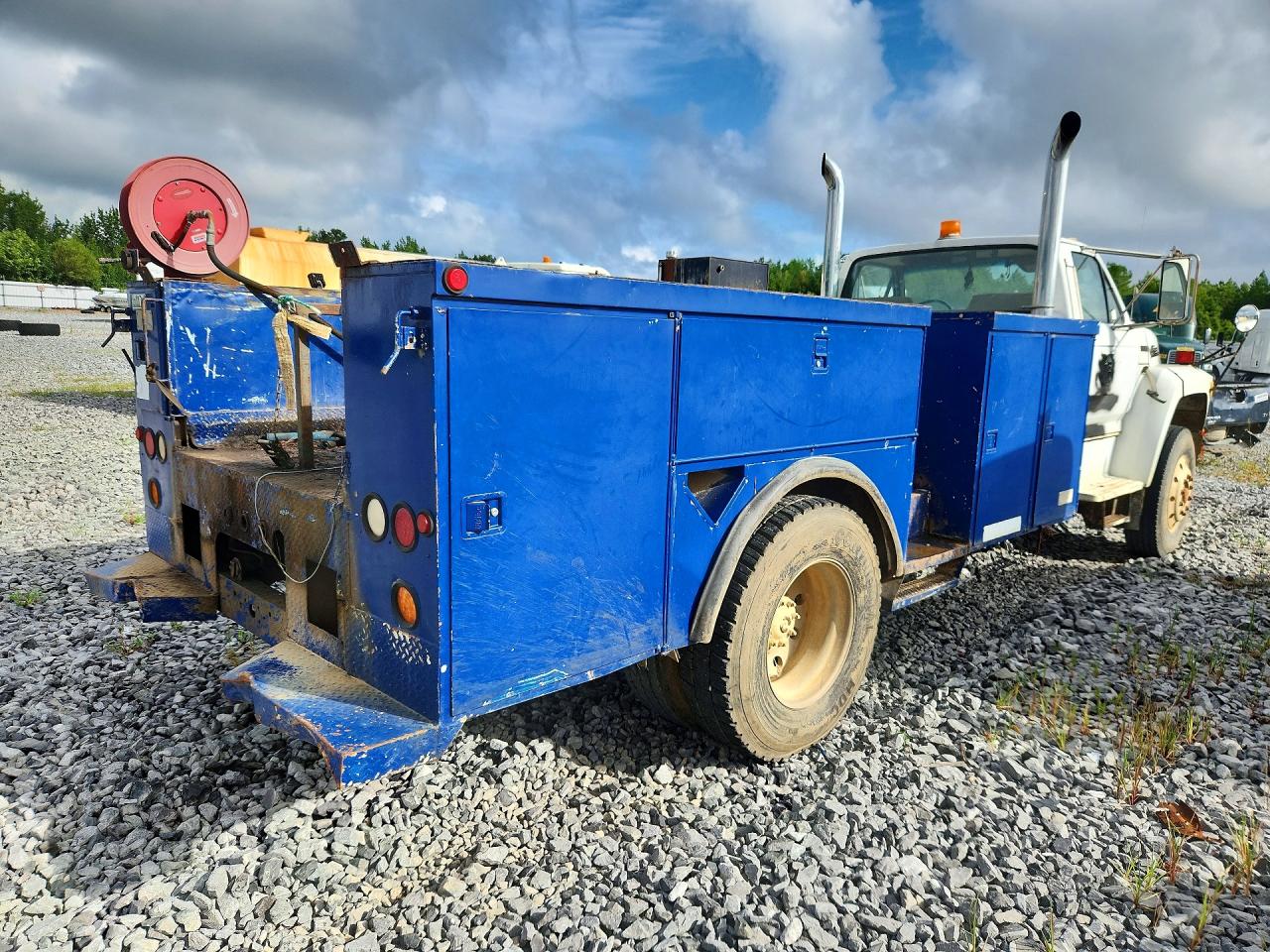 1993 FORD F700