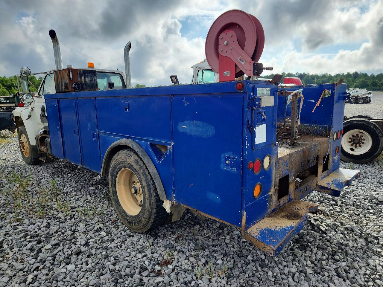 1993 FORD F700