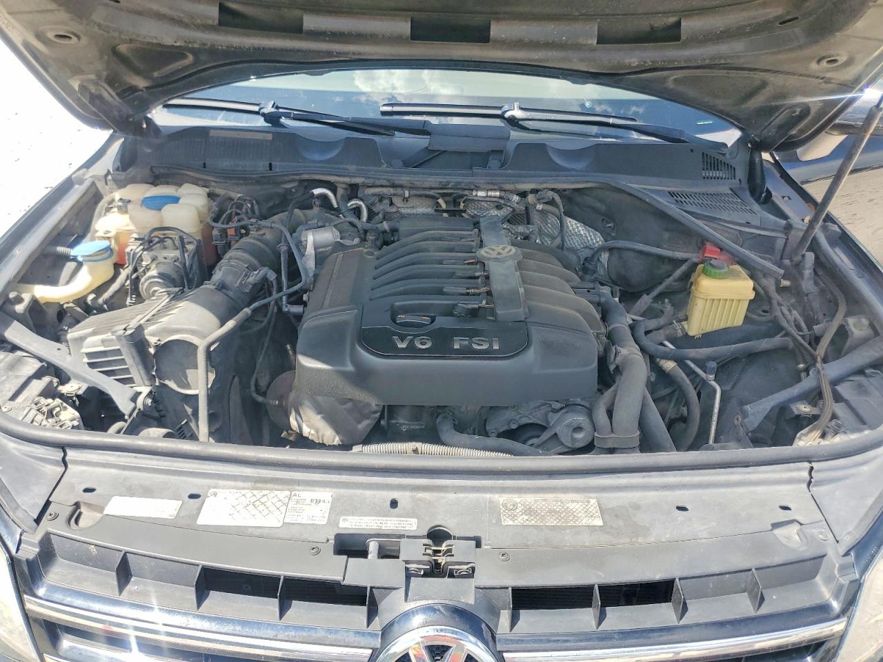 2013 VOLKSWAGEN TOUAREG