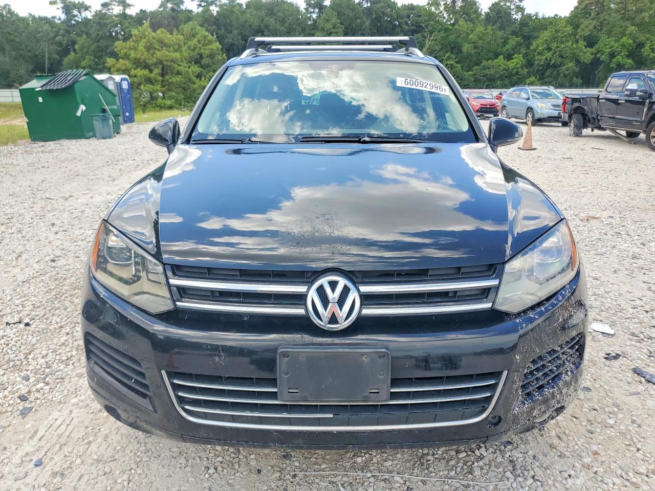 2013 VOLKSWAGEN TOUAREG