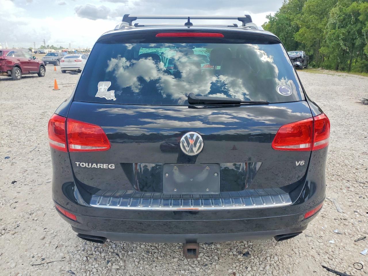2013 VOLKSWAGEN TOUAREG