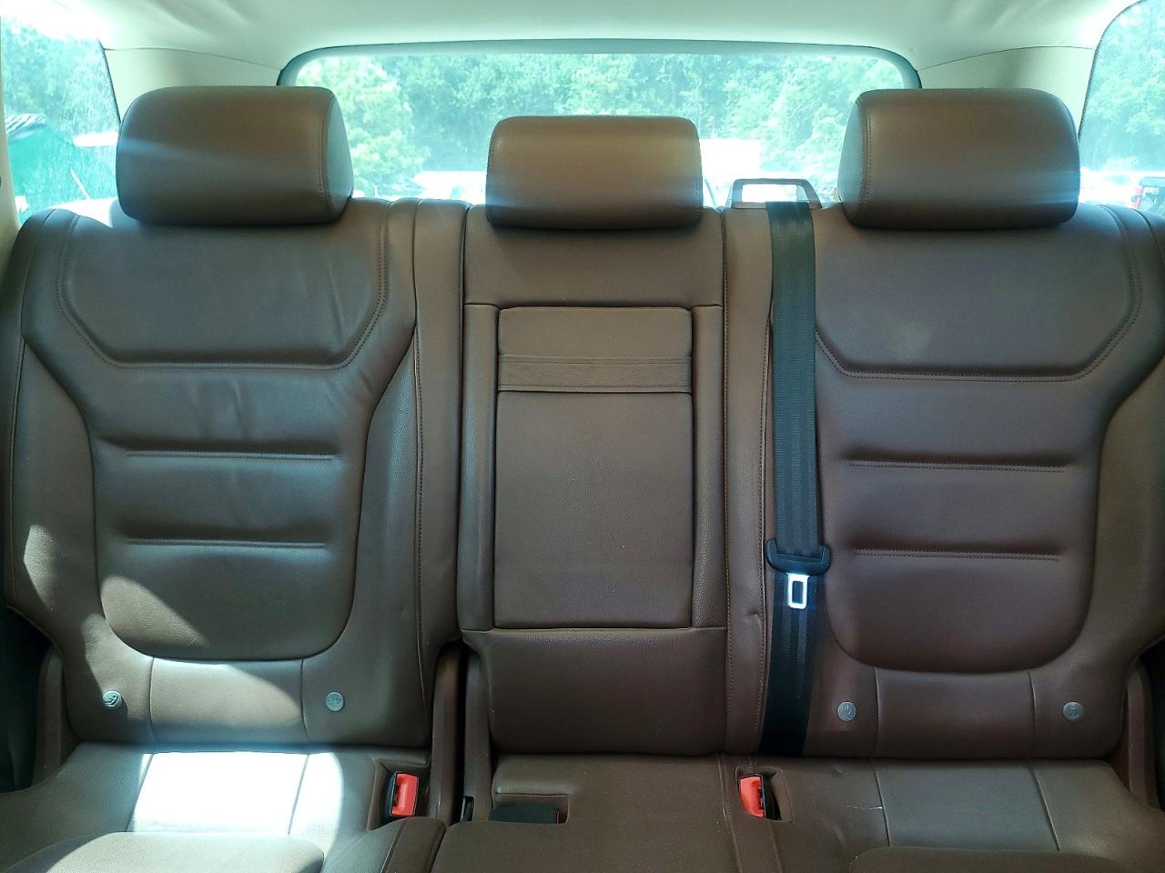 2013 VOLKSWAGEN TOUAREG