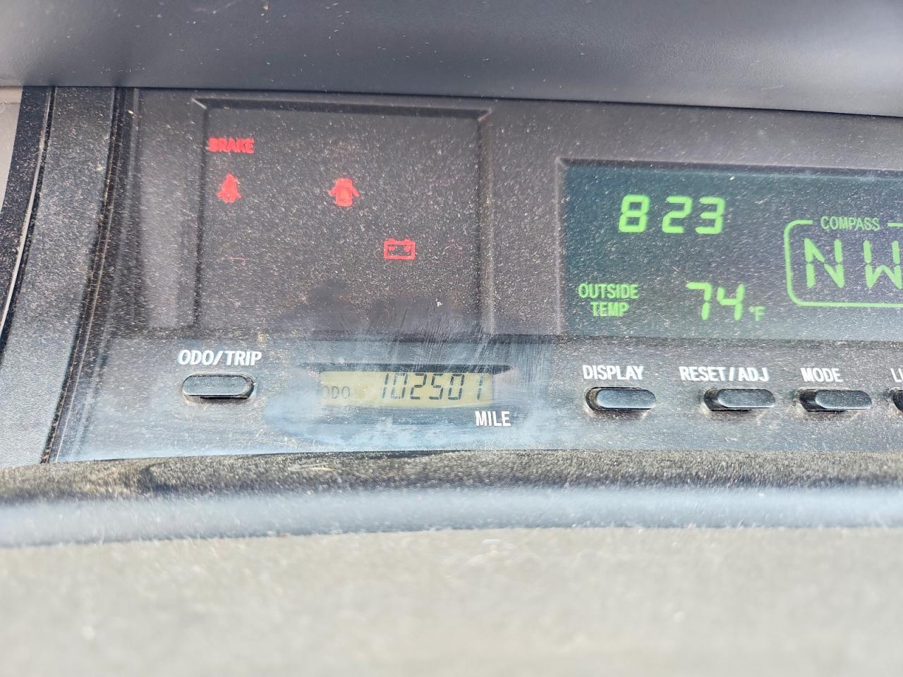 2004 TOYOTA AVALON