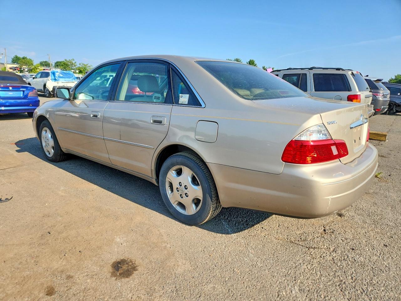 2004 TOYOTA AVALON
