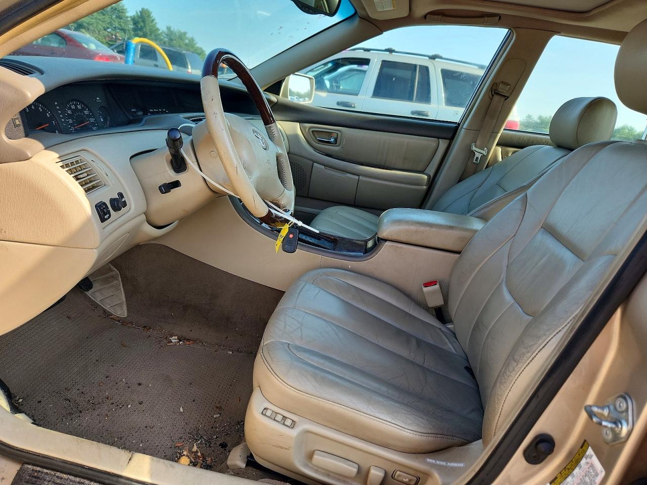 2004 TOYOTA AVALON