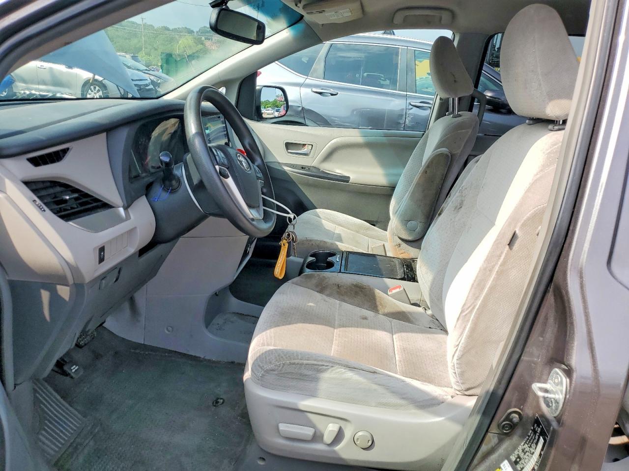 2015 TOYOTA SIENNA
