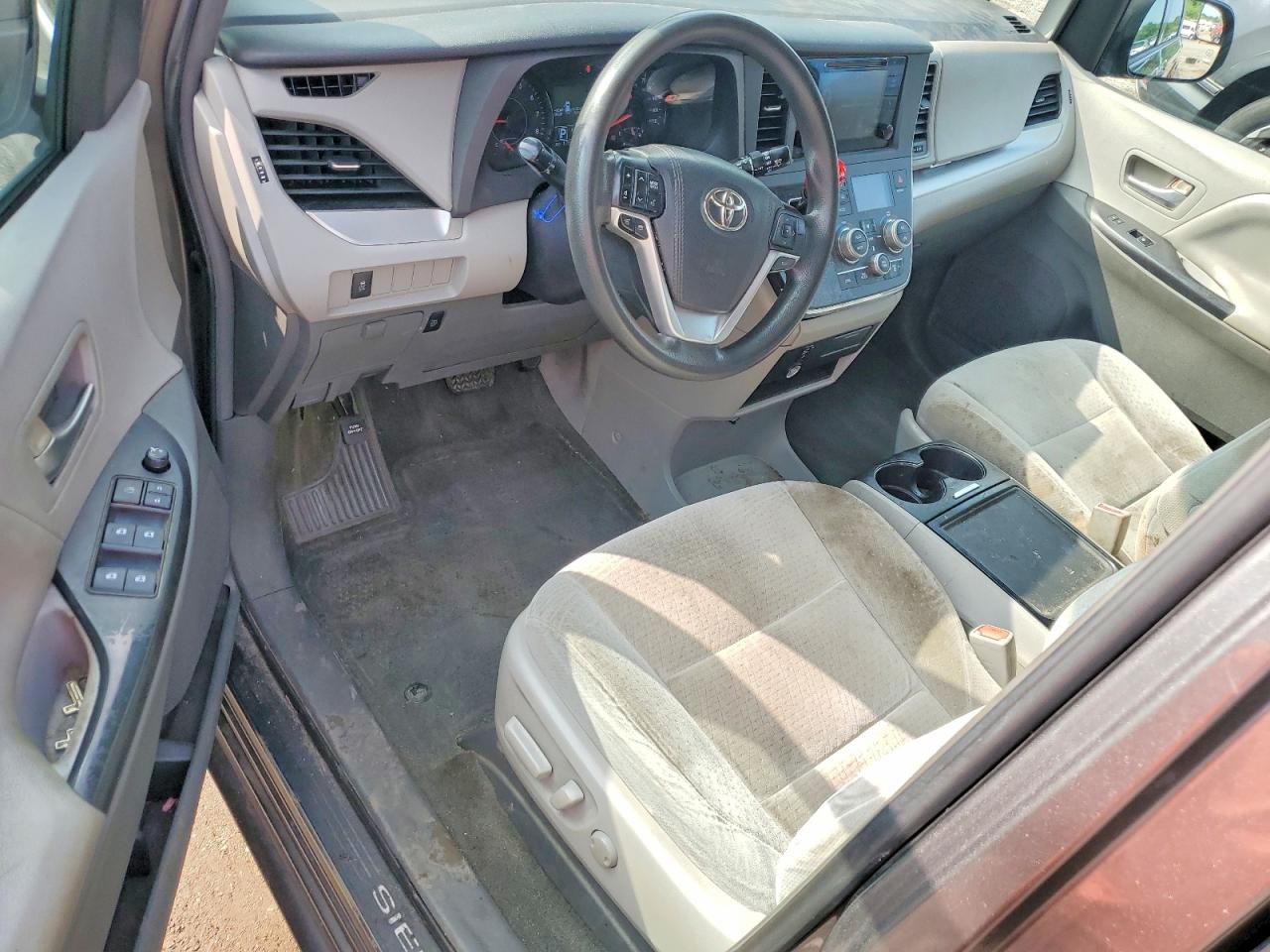 2015 TOYOTA SIENNA