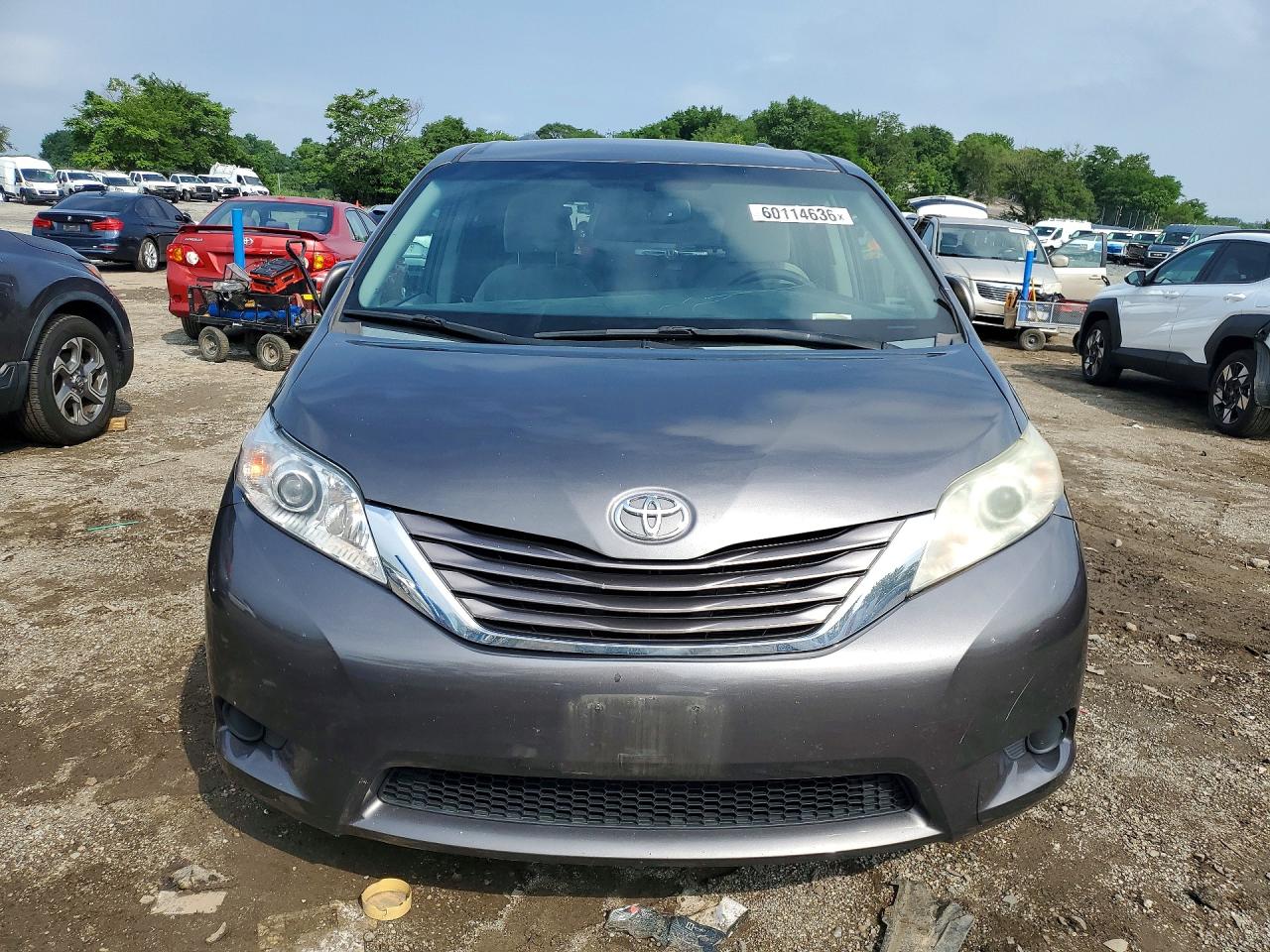 2015 TOYOTA SIENNA