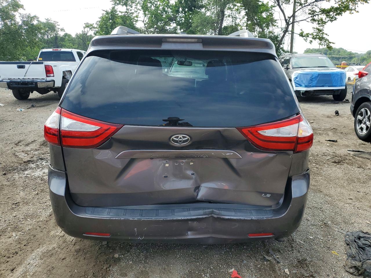 2015 TOYOTA SIENNA