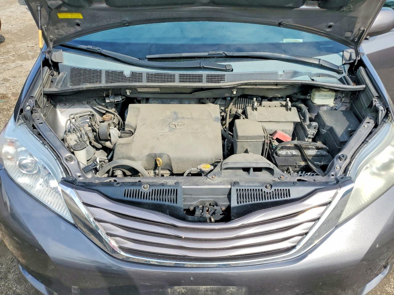 2015 TOYOTA SIENNA