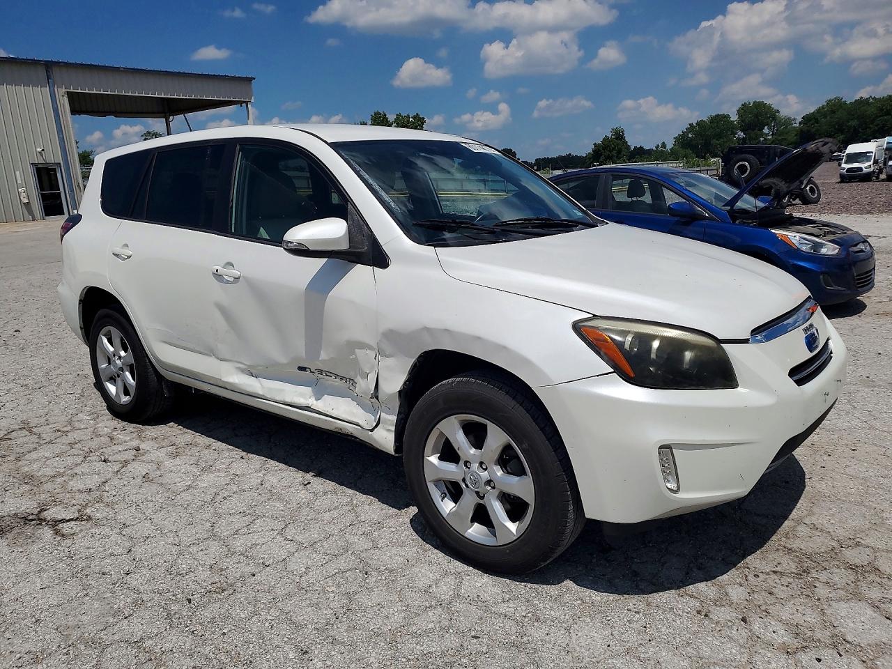 2013 TOYOTA RAV4