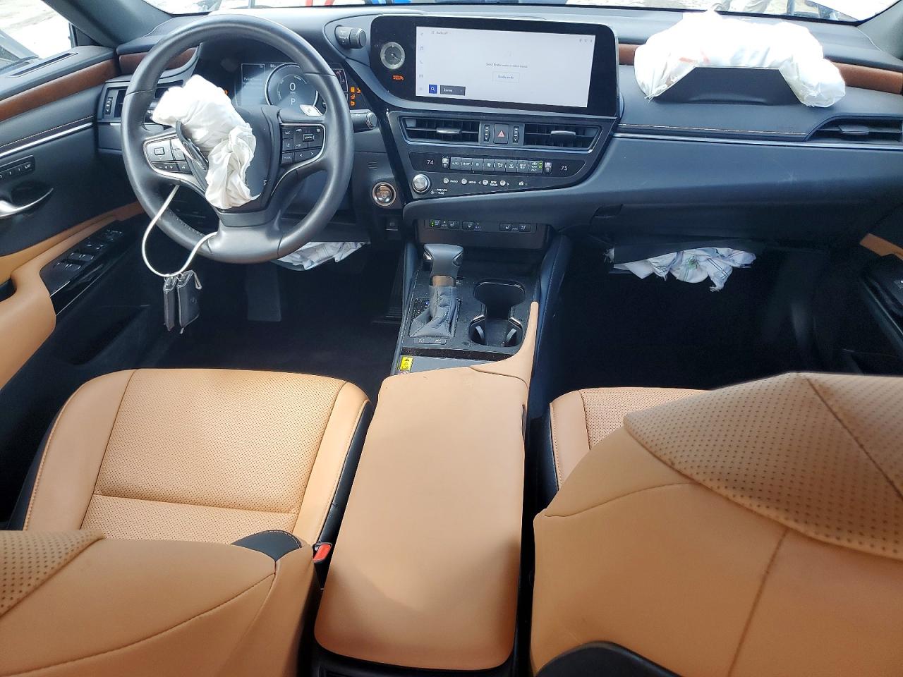 2025 LEXUS ES300