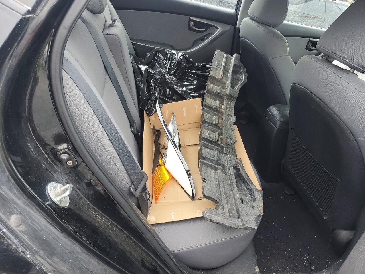 2011 HYUNDAI ELANTRA