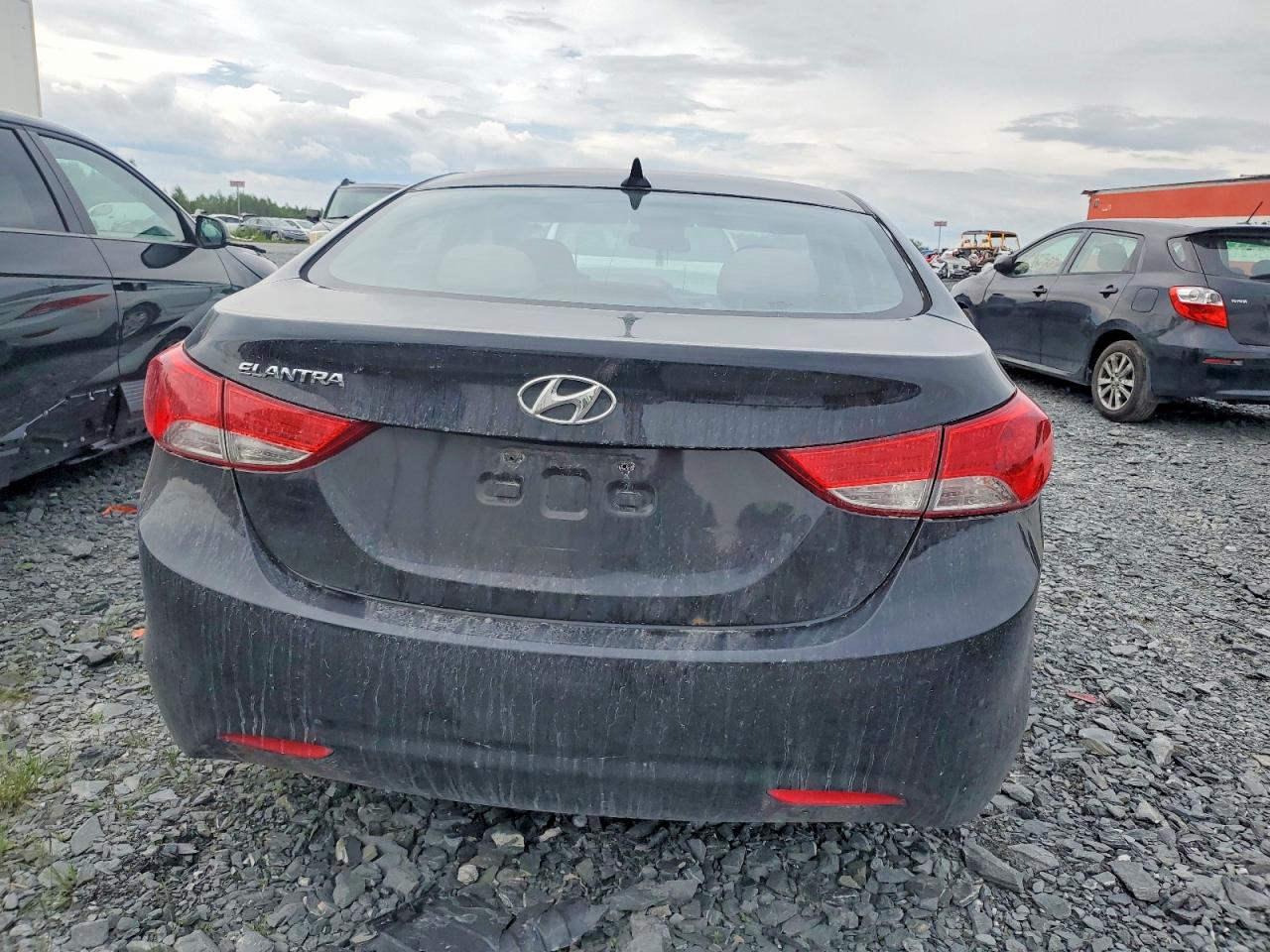 2011 HYUNDAI ELANTRA