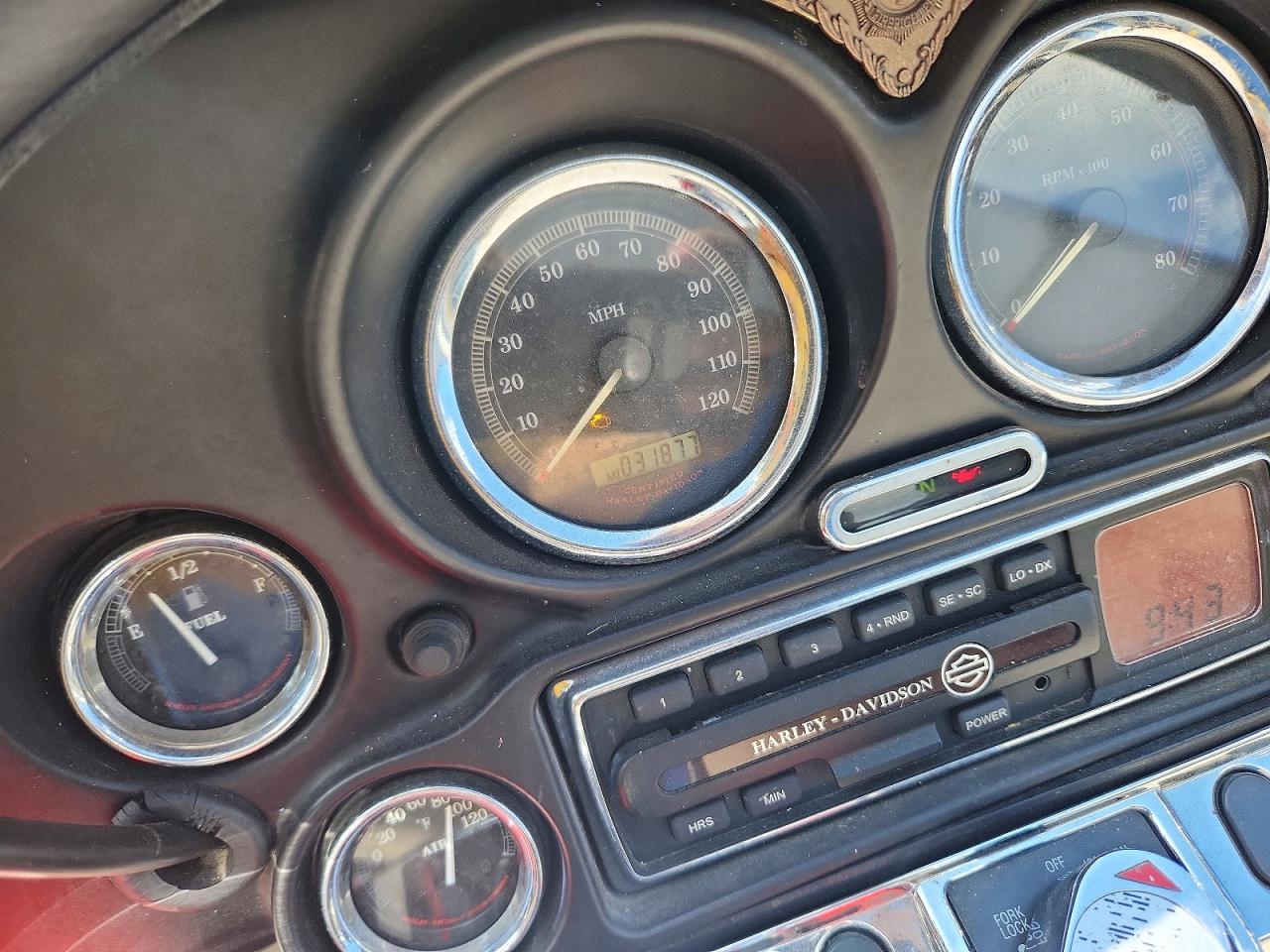 2004 HARLEY-DAVIDSON FL