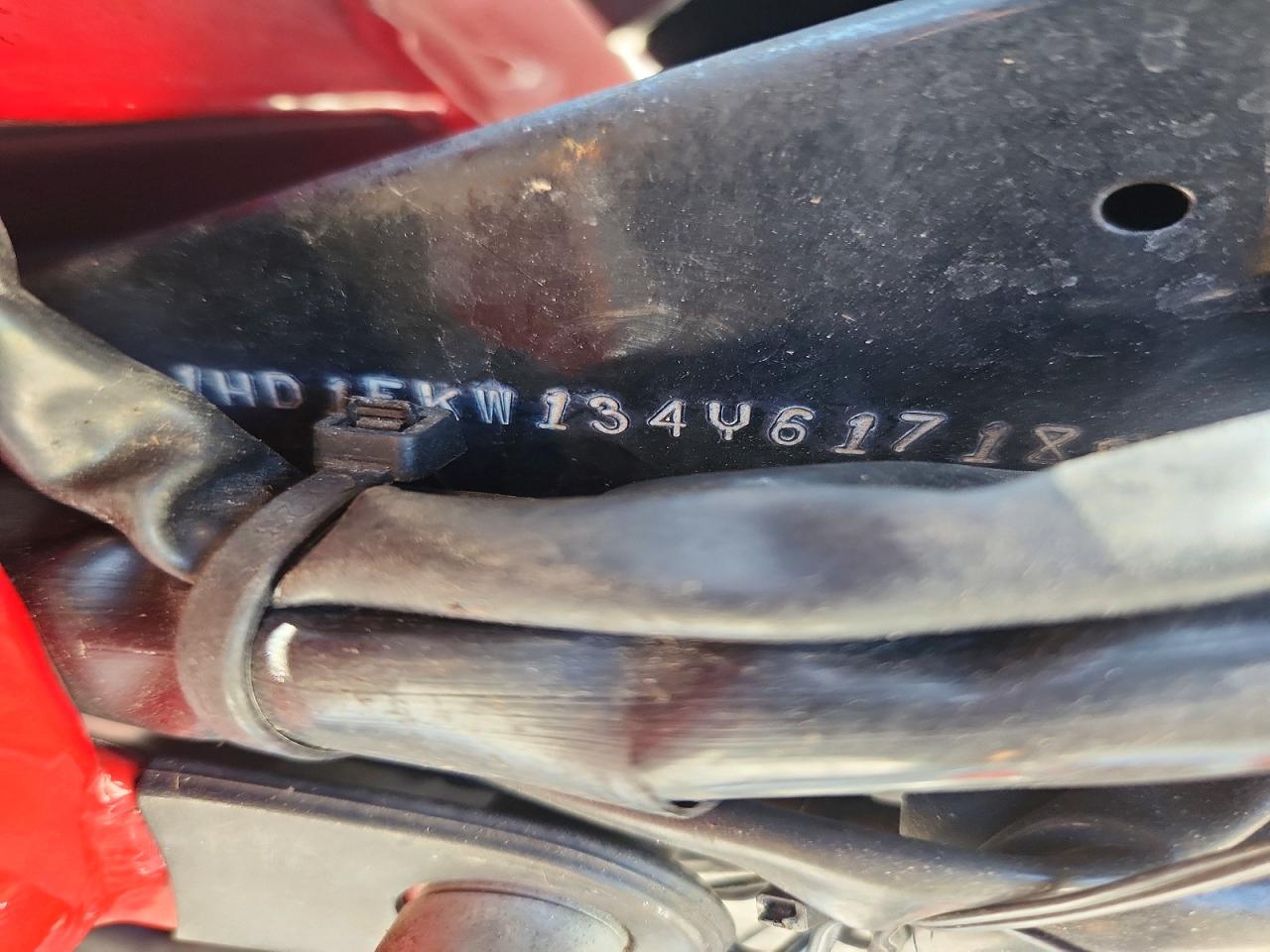 2004 HARLEY-DAVIDSON FL