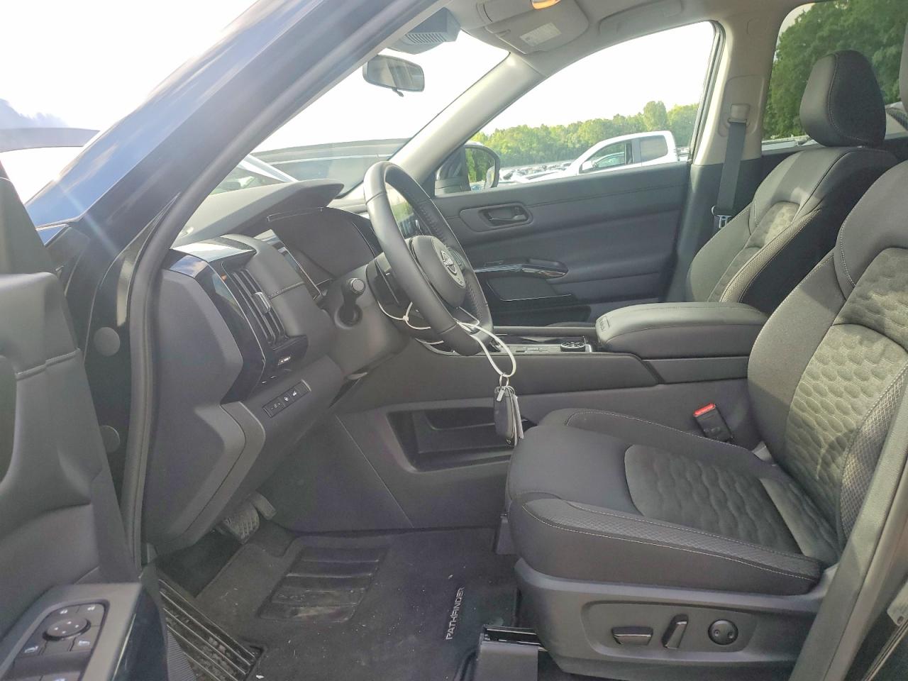 2025 NISSAN PATHFINDER