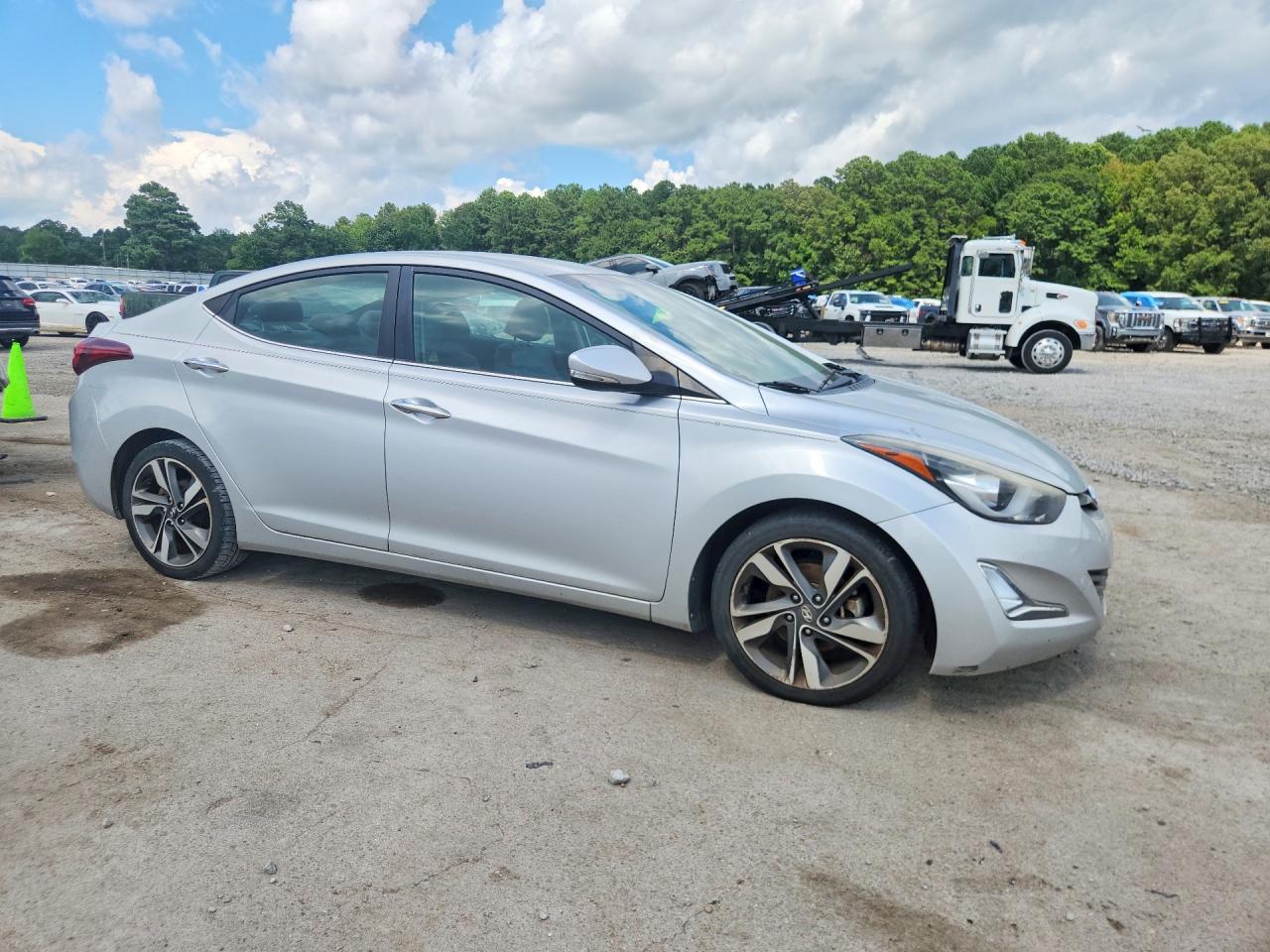 2015 HYUNDAI ELANTRA
