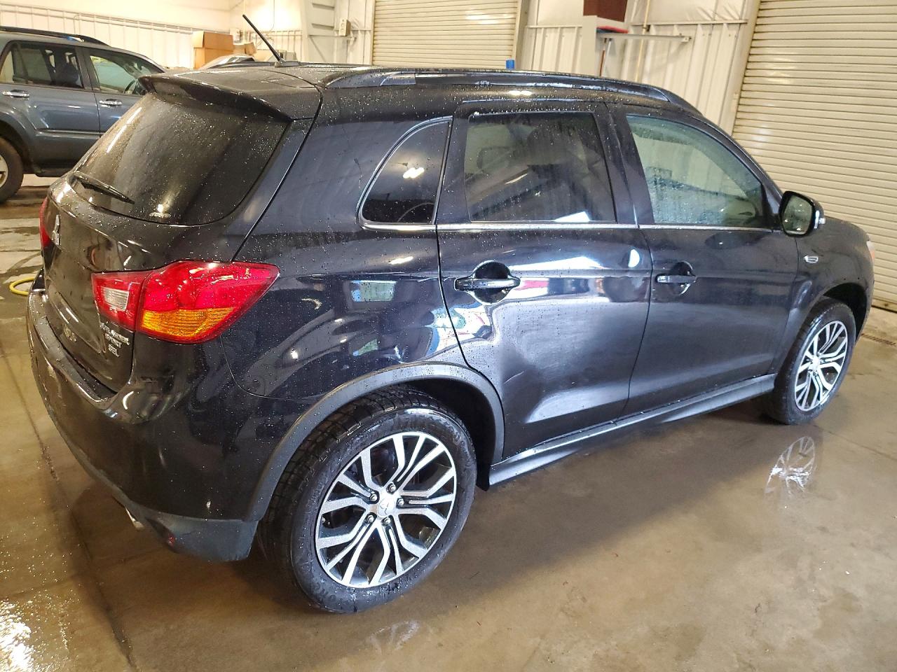 2016 MITSUBISHI OUTLANDER