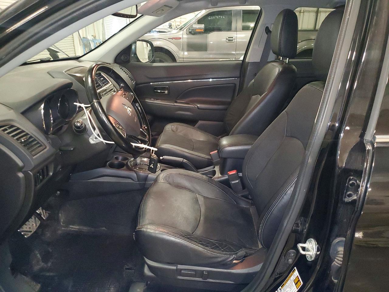 2016 MITSUBISHI OUTLANDER